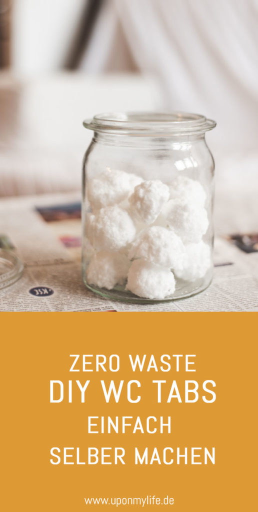 Zero Waste DIY: WC Tabs selber machen - nichts leichter als das. In wenigen Minuten könnt ihr selber WC Tabs herstellen und euer WC wochenlang sauber halten #zerowaste #diy #bad