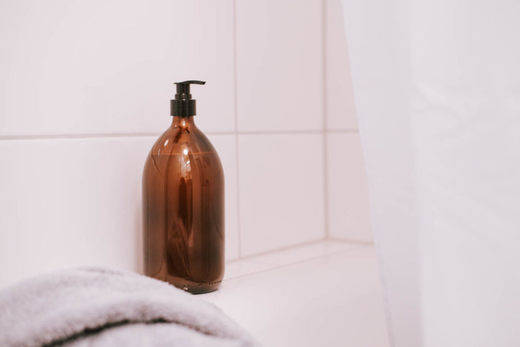 Duschgel selber machen: Einfache Zero Waste DIY Anleitung für euer Bad. Nachhaltiges Duschgel einfach herstellen und mit Düften verfeinern