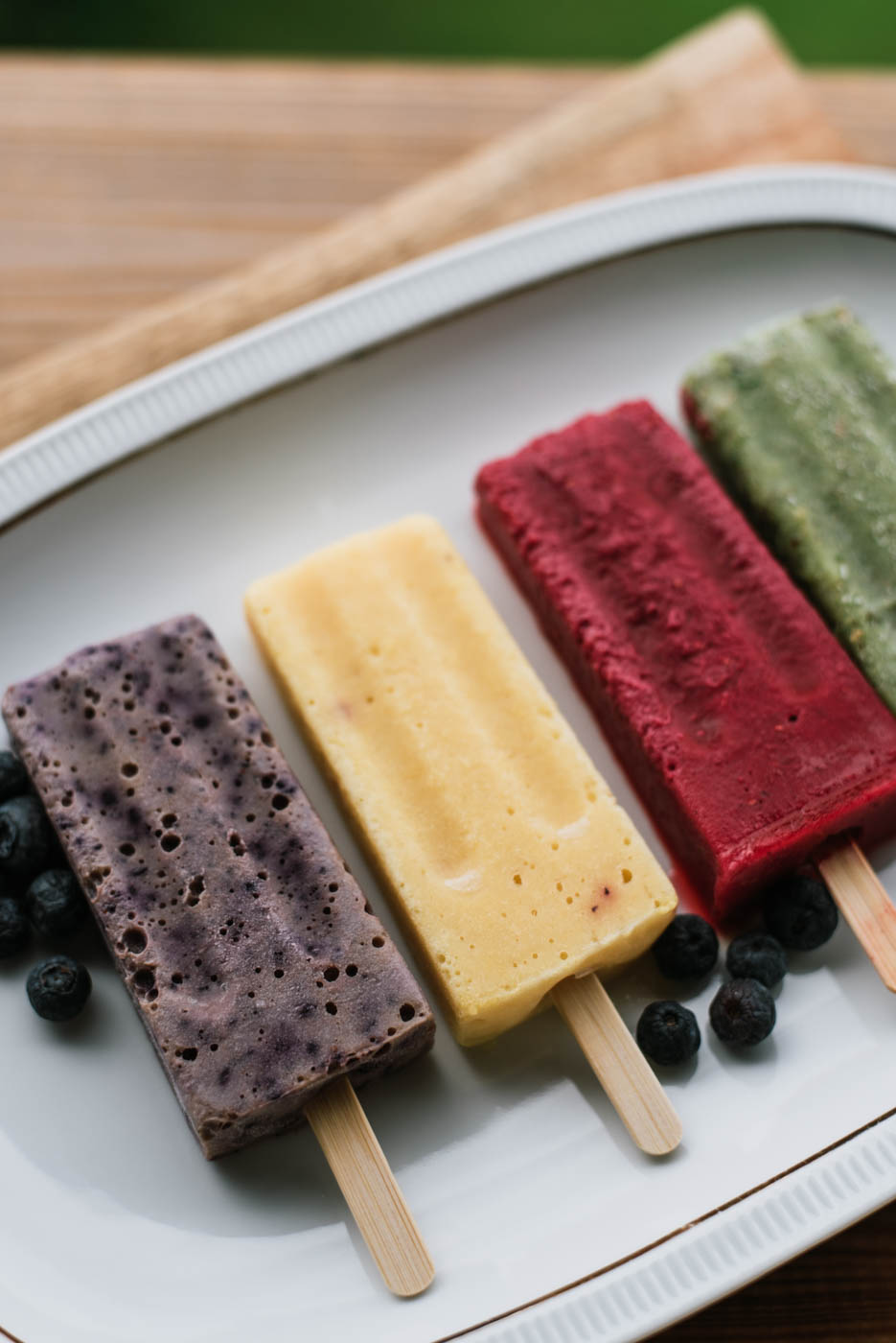 Fruchteis selber machen: 5 vegane Eis am Stiel- Rezepte ohne ...