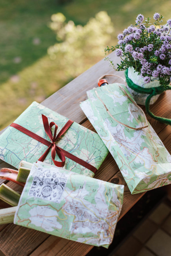 18 nachhaltige Geschenkideen als Einweihungsgeschenk für Wohnung und Haus, Designer-Geschenke, Brot und Salz uvm als Geschenk zum Einzug