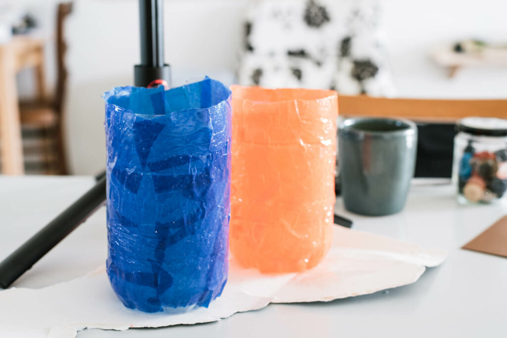 Upcycling DIY Laterne aus Plastikflasche basteln: robuste Laterne für Kleinkinder selber basteln. Fisch-Laterne und Fuchs-Laterne