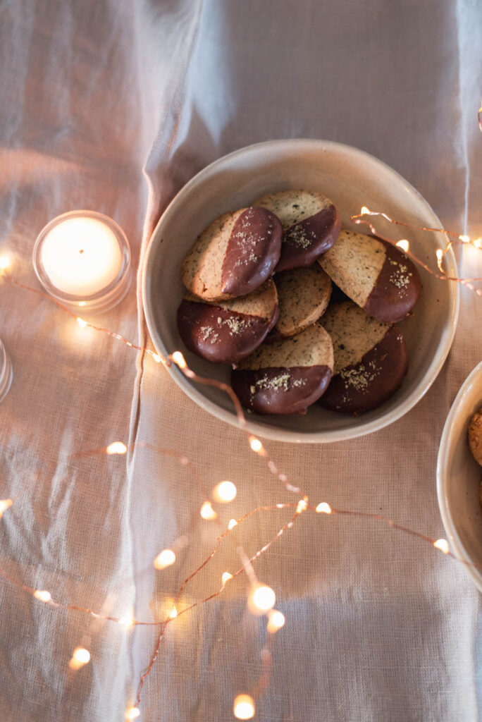 Kürbiskern Plätzchen: Veganes Rezept für leckere Weihnachtsplätzchen mit Kürbiskernen. Einfach, schnell, gelingsicher! Aus gängigen Zutaten