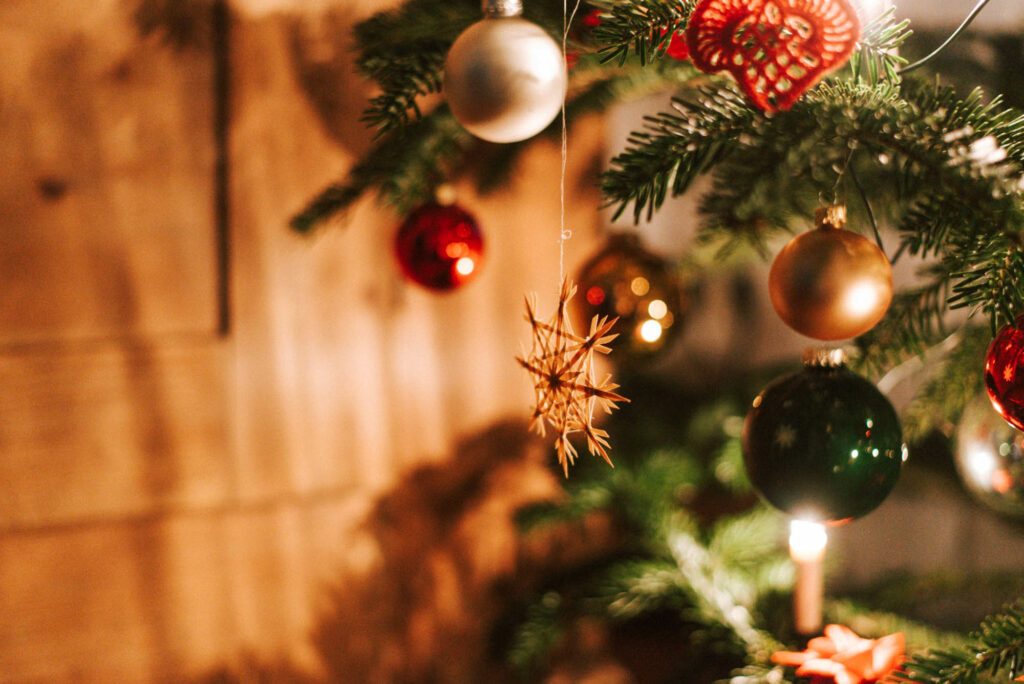 So feiern wir Weihnachten: Unsere Traditionen, Weihnachtsbräuche, besonderes Menü & Eigenheiten, die ihr sicher (noch) nicht habt