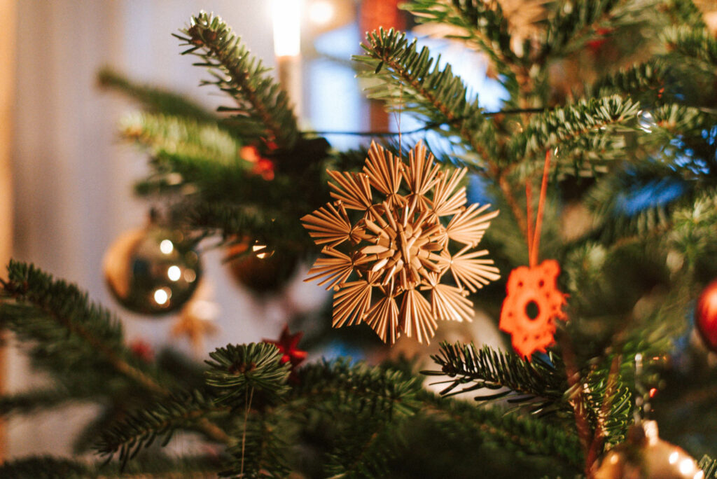 So feiern wir Weihnachten: Unsere Traditionen, Weihnachtsbräuche, besonderes Menü & Eigenheiten, die ihr sicher (noch) nicht habt