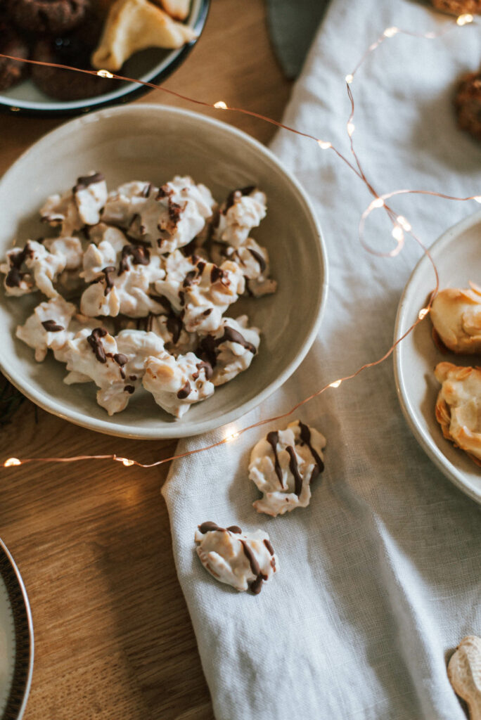 Mandel-Splitter: Weihnachtliches Rezept für leckere Plätzchen mit karamelisierten Mandeln. Einfach, schnell und gelingsicher für Anfänger!