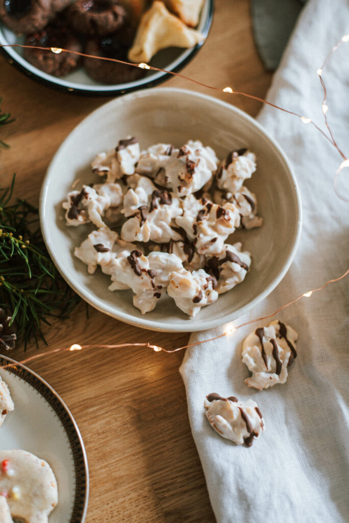 Mandel-Splitter: Weihnachtliches Rezept für leckere Plätzchen mit karamelisierten Mandeln. Einfach, schnell und gelingsicher für Anfänger!