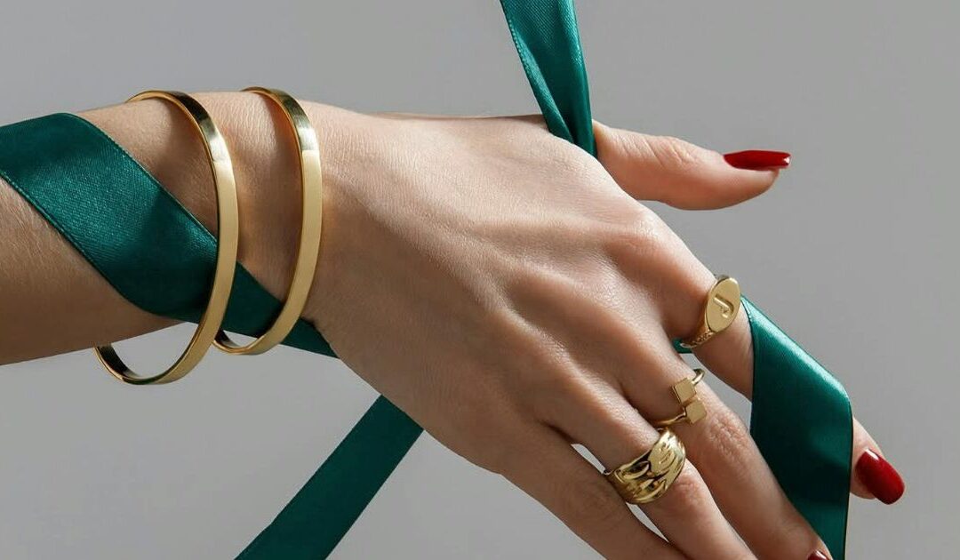 Praktische Tipps & wirksame Hausmittel zum Schmuck reinigen: Goldschmuck, Silberschmuck, Holzschmuck, Perlen, Edelsteine ...