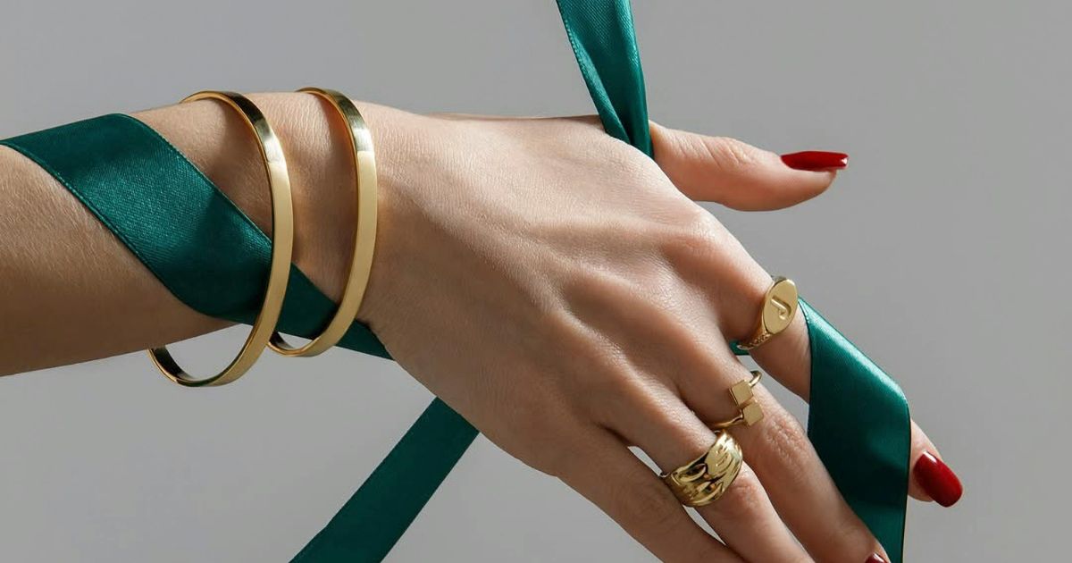 Praktische Tipps & wirksame Hausmittel zum Schmuck reinigen: Goldschmuck, Silberschmuck, Holzschmuck, Perlen, Edelsteine ...