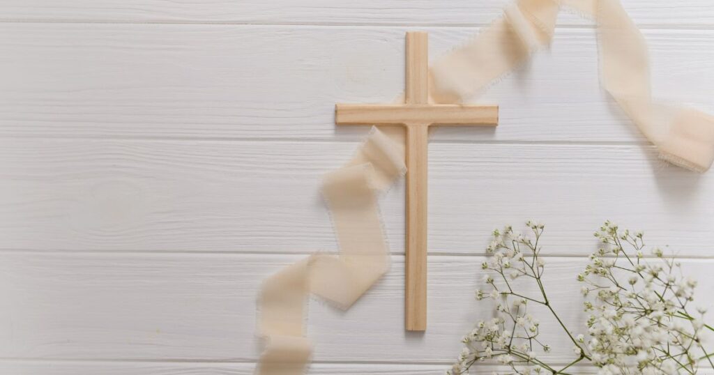 Liebevolle & moderne Glückwünsche zur Taufe: Ideen, Texte, Sprüche und Beispiele für Karten, WhatsApp & Paten. Jetzt Taufwünsche entdecken.