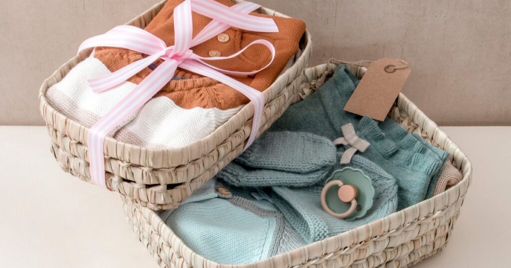 Moderne Geschenkideen zur Taufe: personalisiert, nachhaltig und liebevoll. Entdecke die schönsten Taufgeschenke für Mädchen und Jungen.