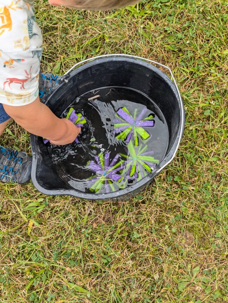 DIY Wasserbomben: Die nachhaltige Wasserbomben‑Upcycling Idee für deinen Sommer. Schnell gemacht, plastikfrei, günstig und ideal für Kids