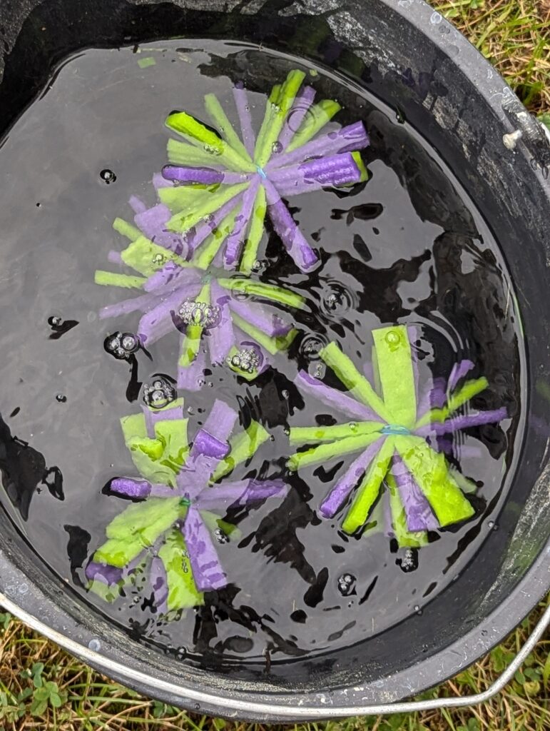 DIY Wasserbomben: Die nachhaltige Wasserbomben‑Upcycling Idee für deinen Sommer. Schnell gemacht, plastikfrei, günstig und ideal für Kids