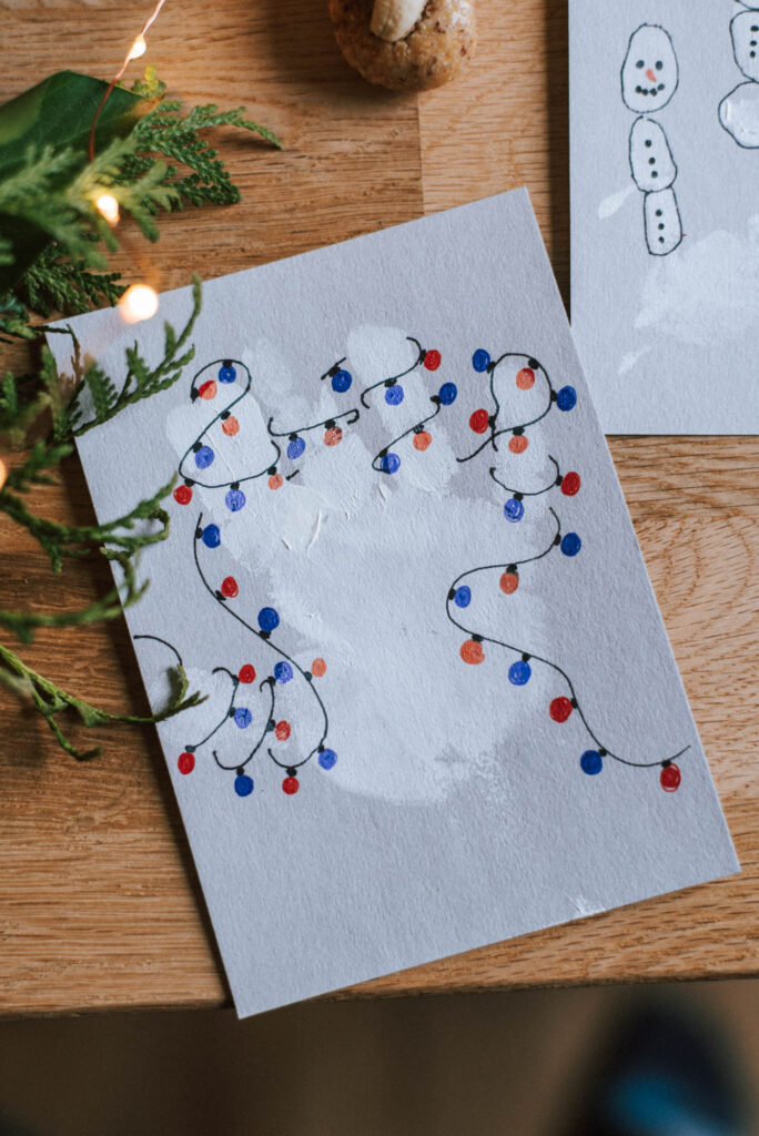 Weihnachtskarten selber machen: Entdecke 12 kreative Bastelideen für Kinder. Einfache DIY-Weihnachtskarten für eine kreative und gemütliche Adventszeit.